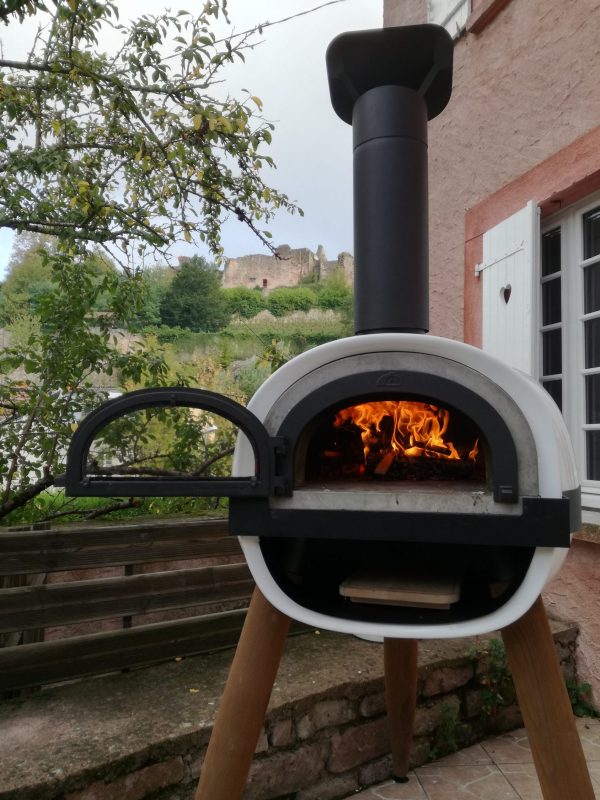 Chaleureux moment autour du feu Four à viande Alfred installation Montauban Les maitres du feu