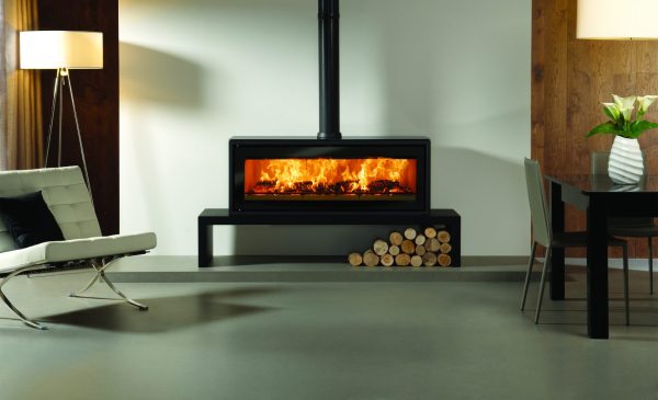 STUDIO 3 FREESTANDING